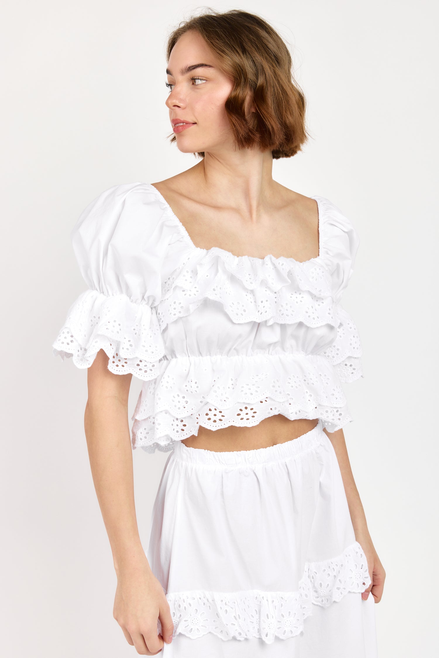 MANI EYELET TOP