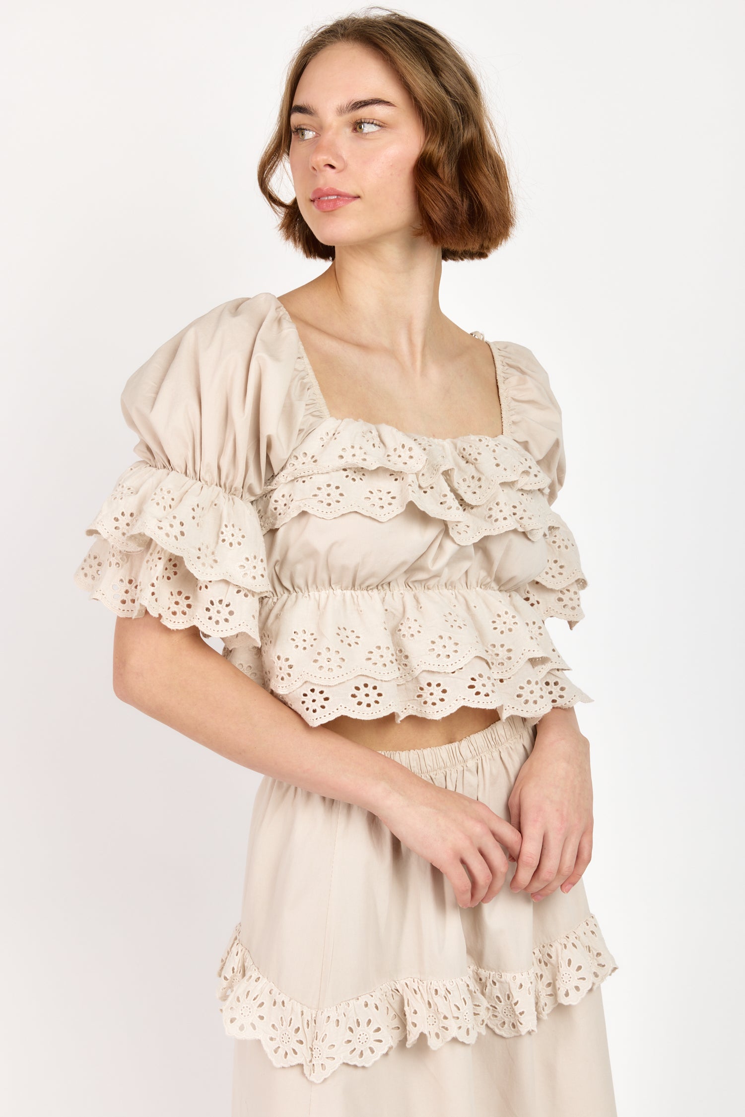MANI EYELET TOP