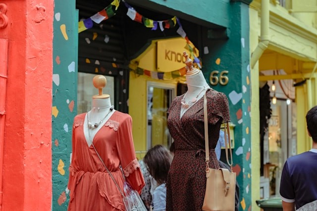 How to Wear a Satin Dress with Style: A Guide for Fashionistas