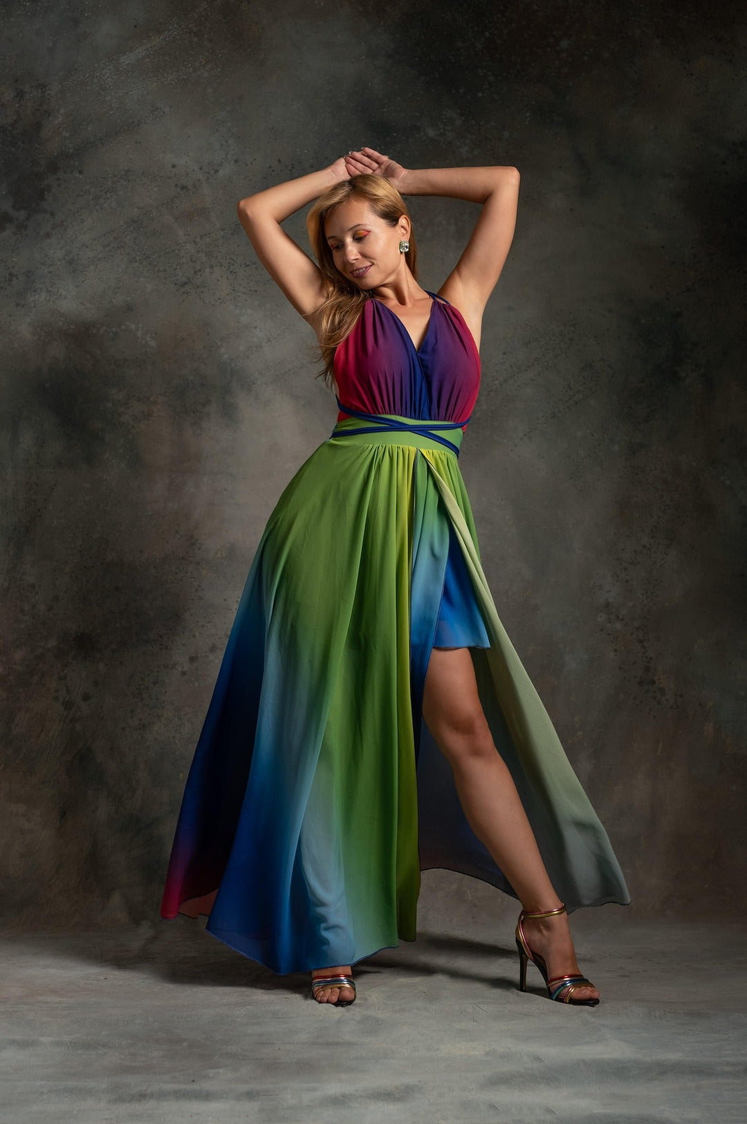 Bold Elegance: Heavy Jewellery with Sleek Modern Shapes