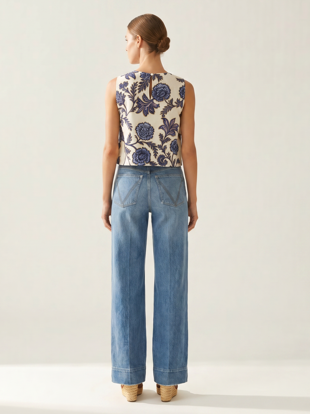 AGATHA CHIC SLEEVELESS TOP