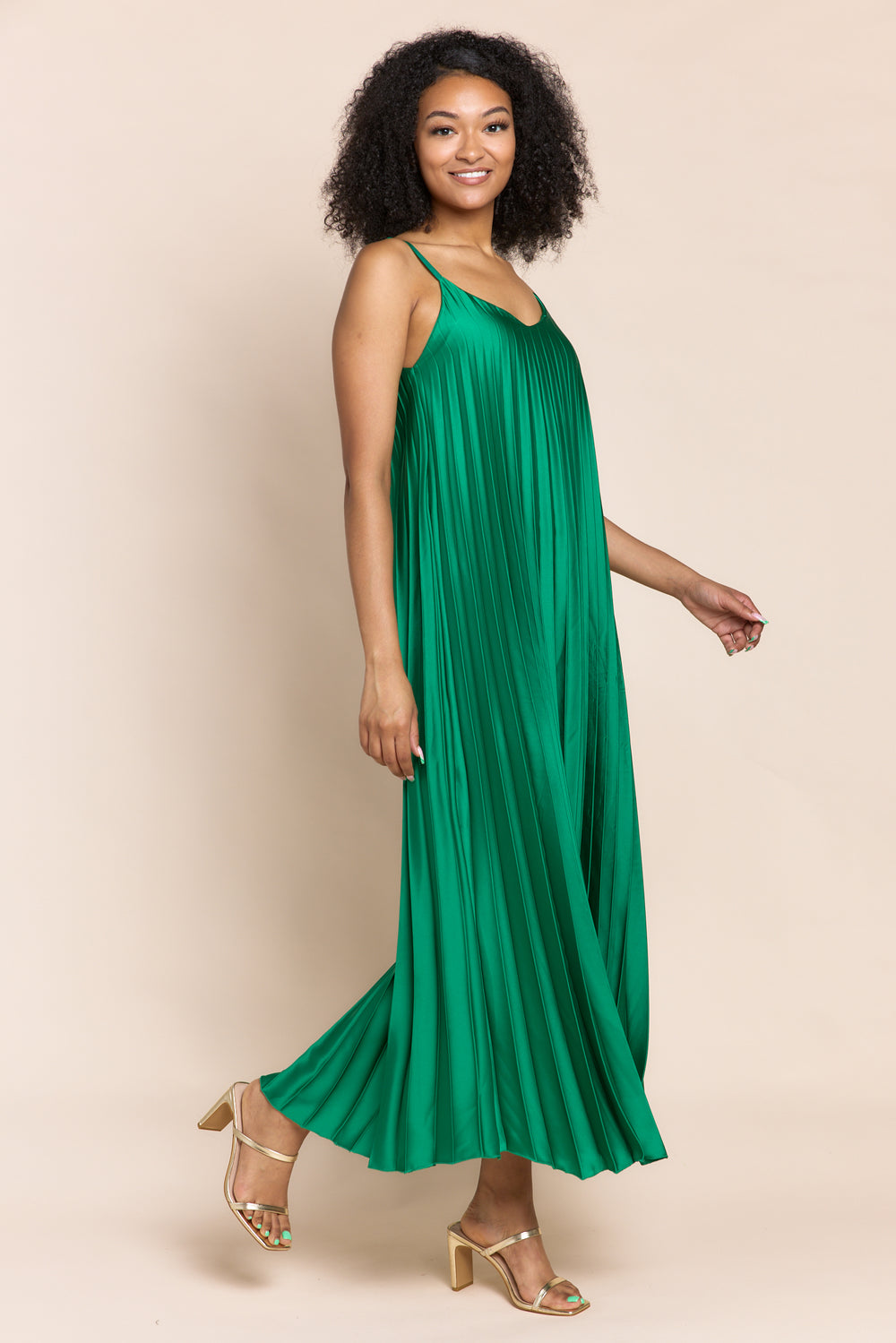 Italian Clothes Designed for the Modern Woman – Sofia Collection